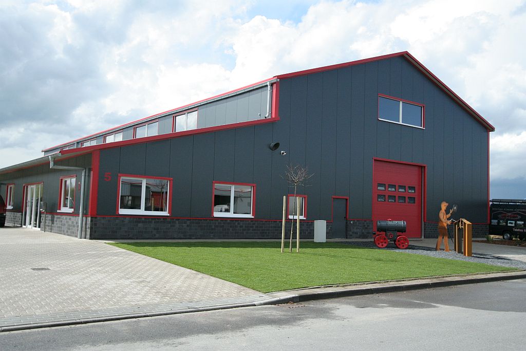 Betriebsgebäude & Werkstatt Ververs